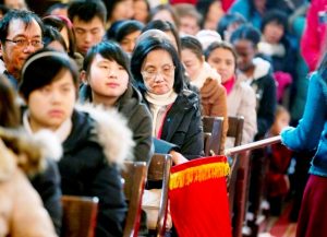 catolicos_china_igreja_ofertorio