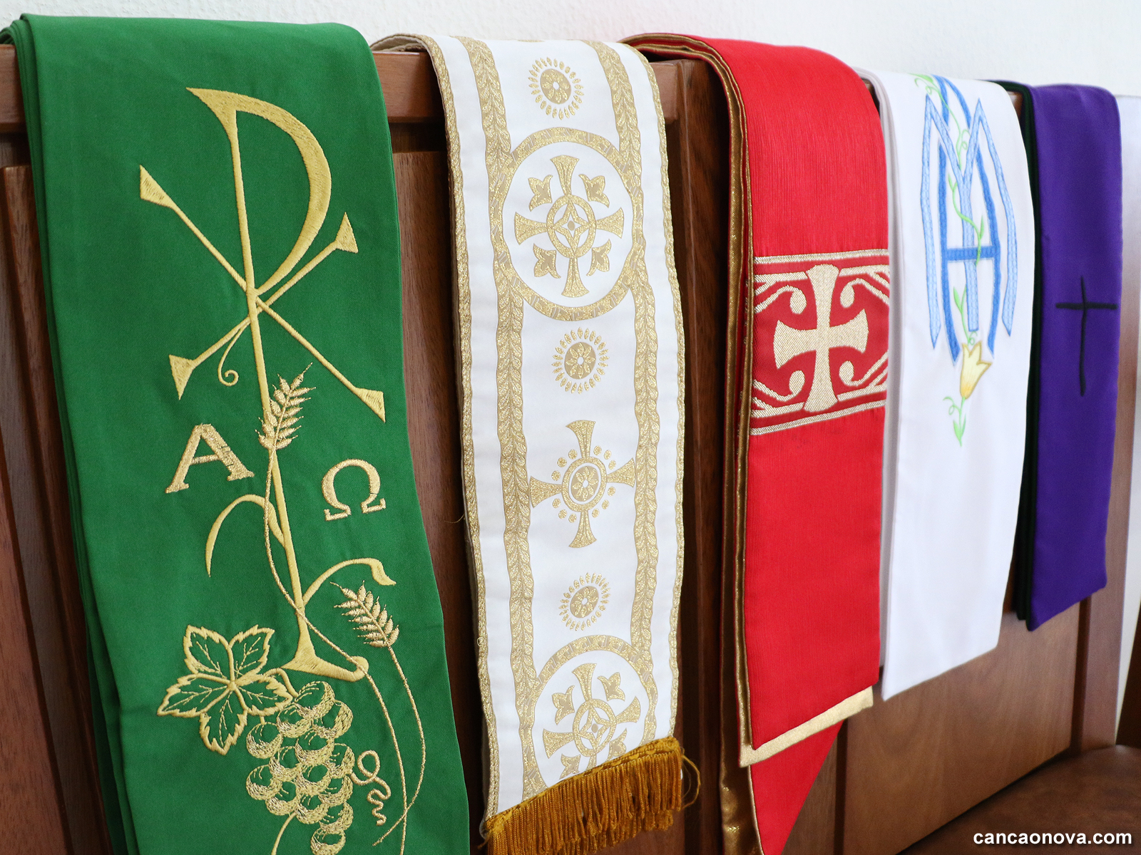 formacao_por-que-usamos-diferentes-cores-na-liturgia